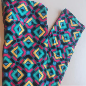 BNWOT Lularoe Tall & Curvy Leggings Multi